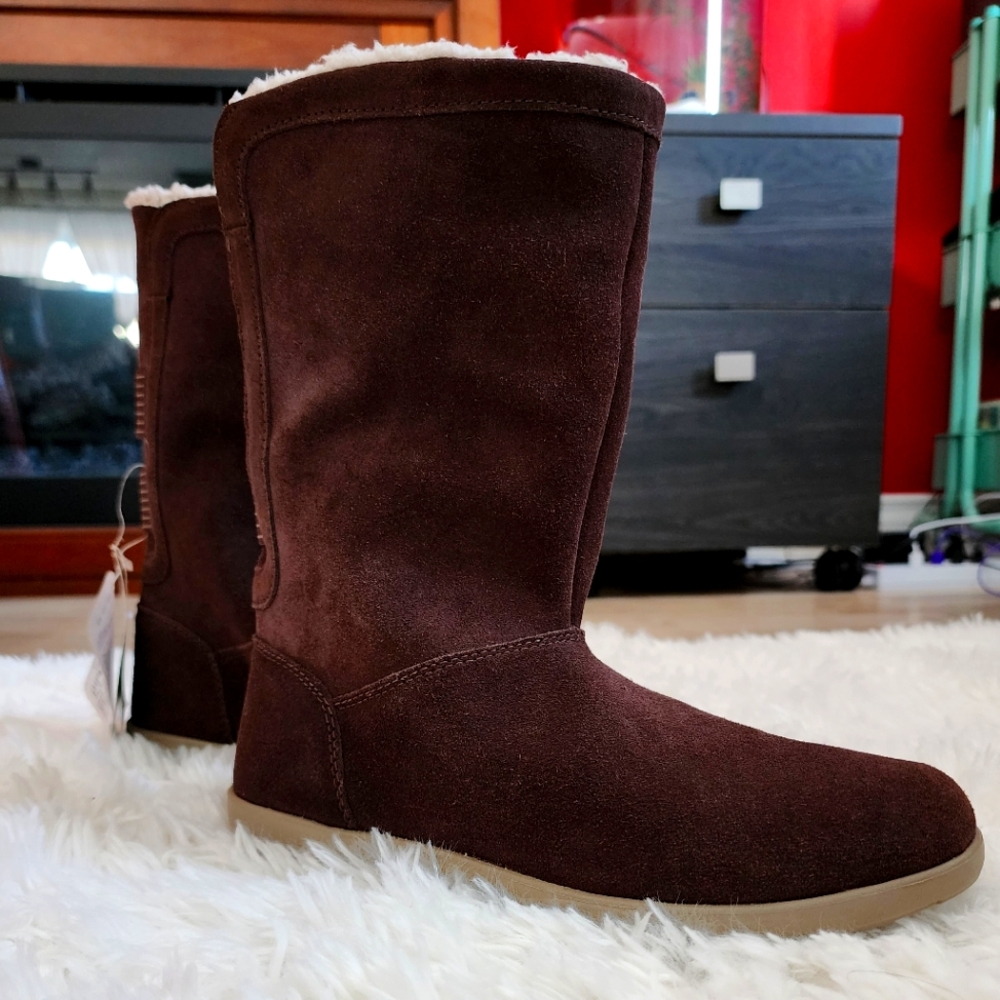 New Crocs Adela Foldover Fuzz Bootie sz 7
